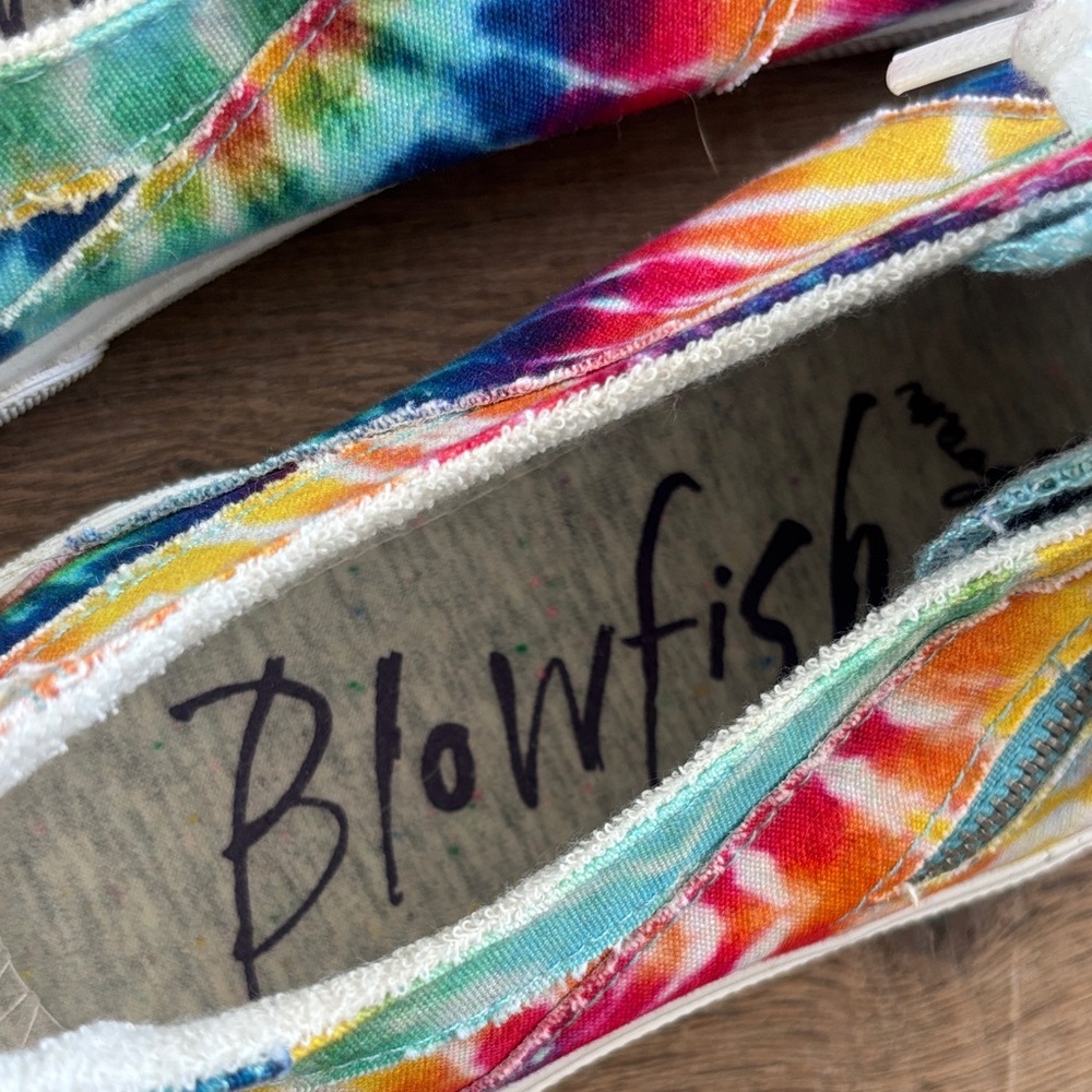 Blowfish Colorful Tie-Dye Women's Sneakers - Picture 3 of 6